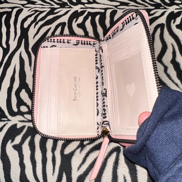 Juicy Couture Wallet! - Picture 3 of 4